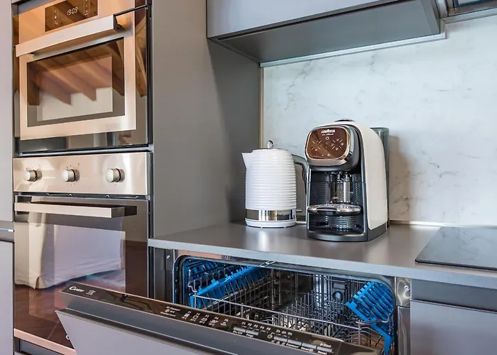 Tamara - * Менаджо