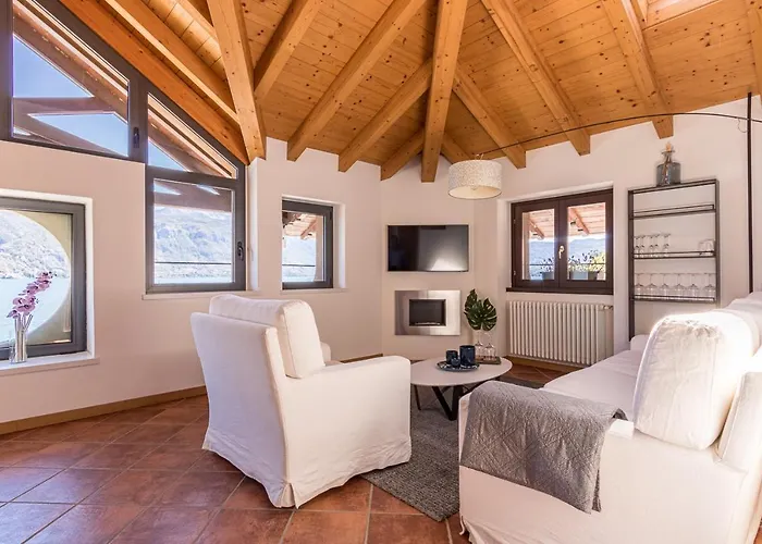 Tamara - Менаджо